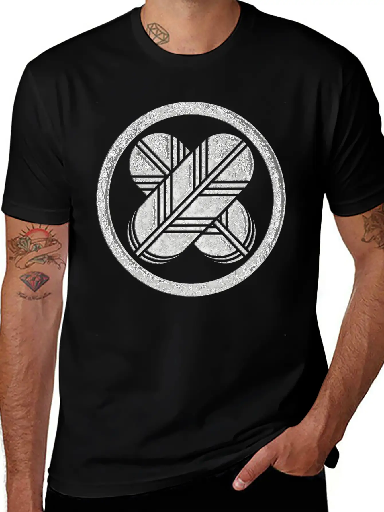 Takanoha Kamon In Silver Foil Breathable Graphic T-Shirt – Perfect For Casual Days