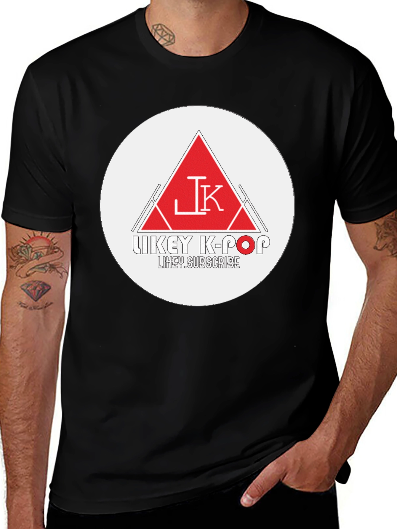 Trendy Black Graphic Tee - Likey K-Pop Design