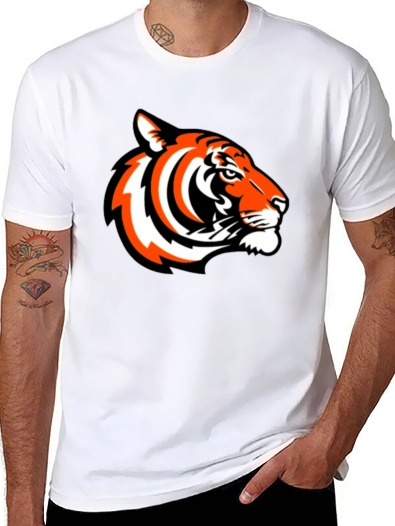 Bold Tiger Graphic Tee - Black Casual Comfort