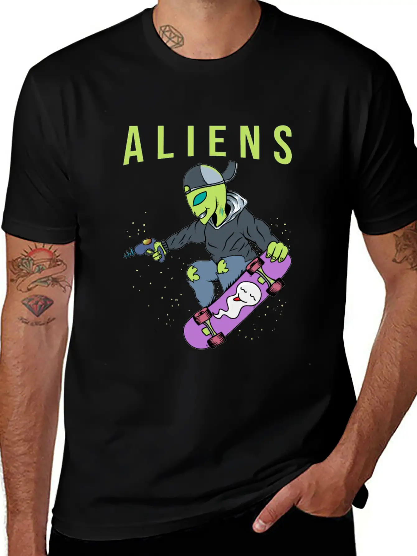 Aliens Skate Too! Breathable Soft Cotton T-Shirt – Timeless Casual Look