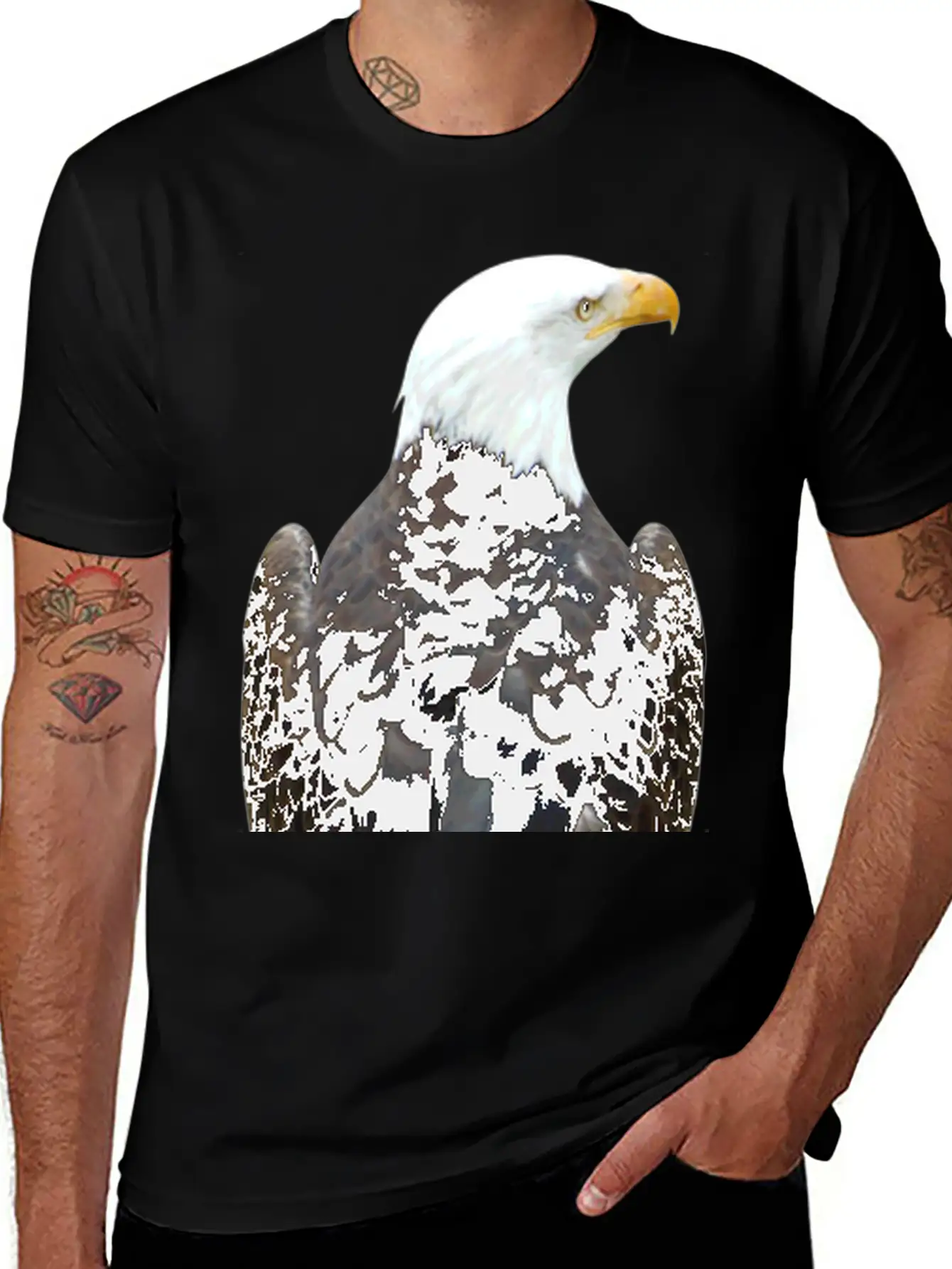 Eagle Behind Falcon Falconer Bald Eagle Relaxed Everyday Tee – Lightweight And Durable Cotton