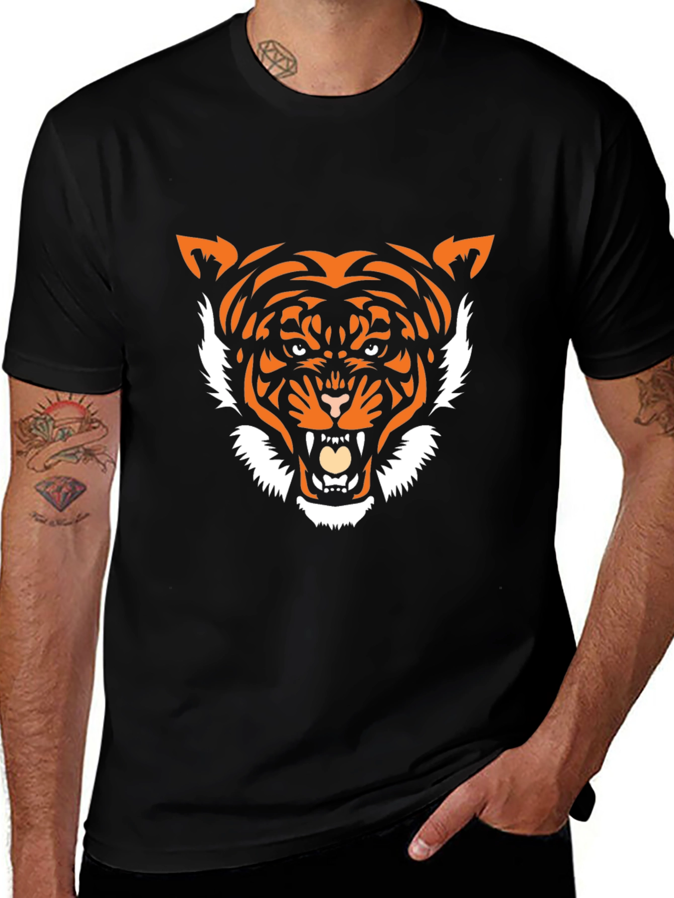 Tiger Graphic Print Crew Neck T-Shirt - Bold Style