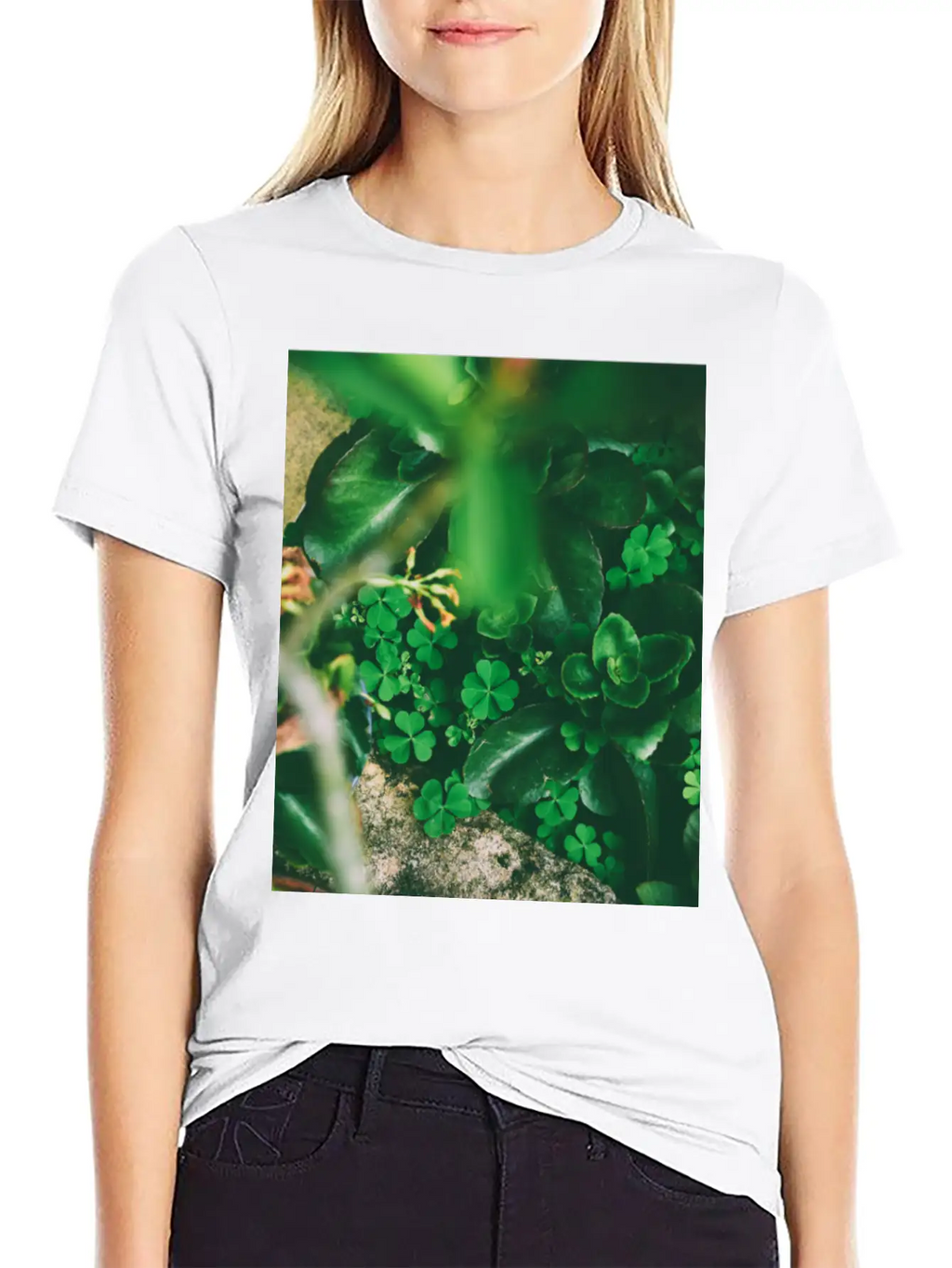 Four Leaf Clover Basic Graphic T-Shirt – Daily Comfort In Soft Cotton