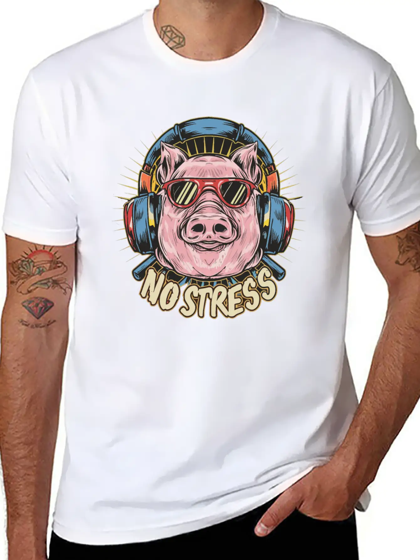 Funny Pig With Headphones Funny Saying NO STRESS Timeless Short Sleeve Tee – Comfy And Minimalist Design