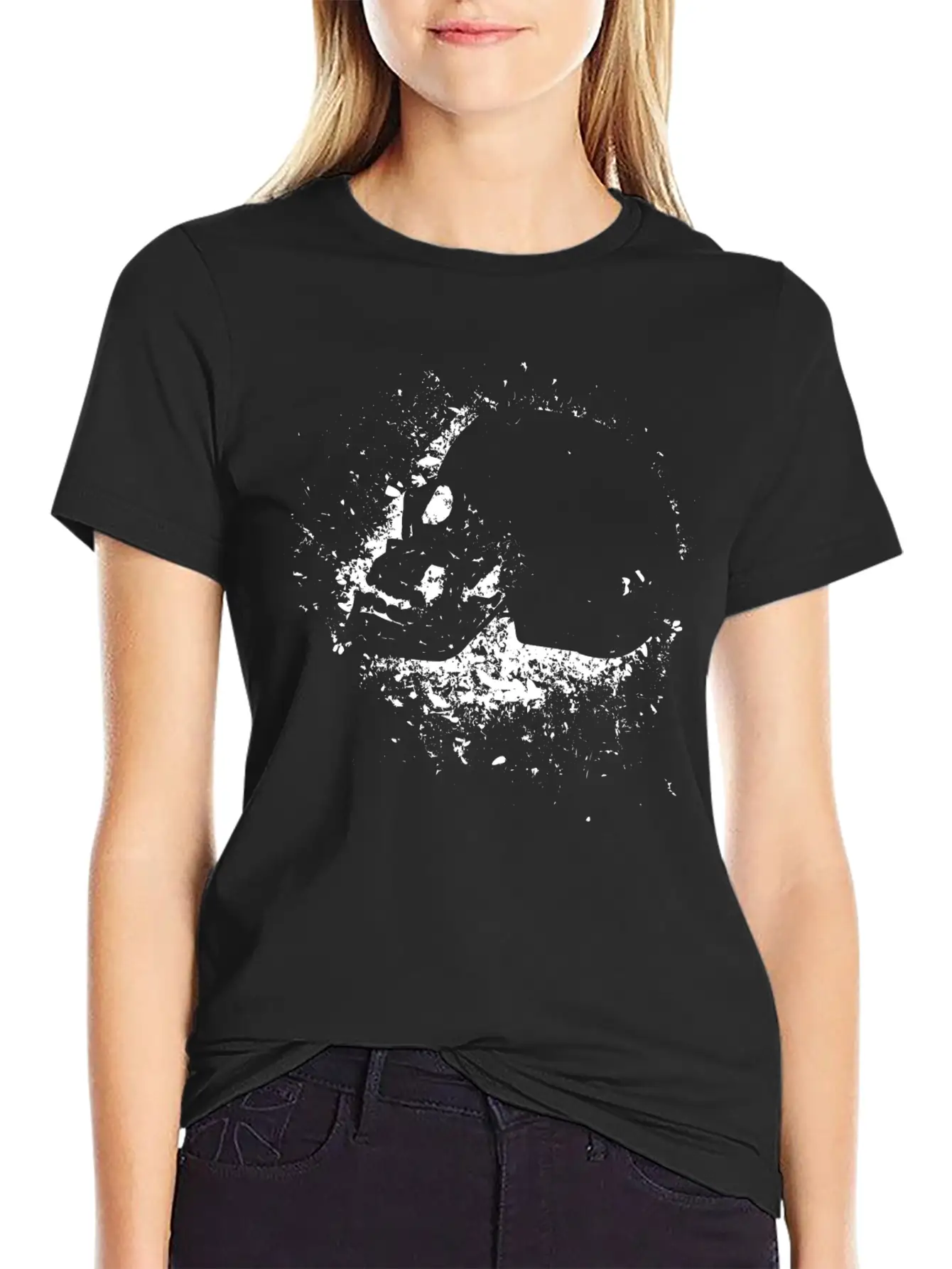 Graffiti Skull Grunge Cool Urban Motif Relaxed Everyday Tee – Lightweight And Durable Cotton