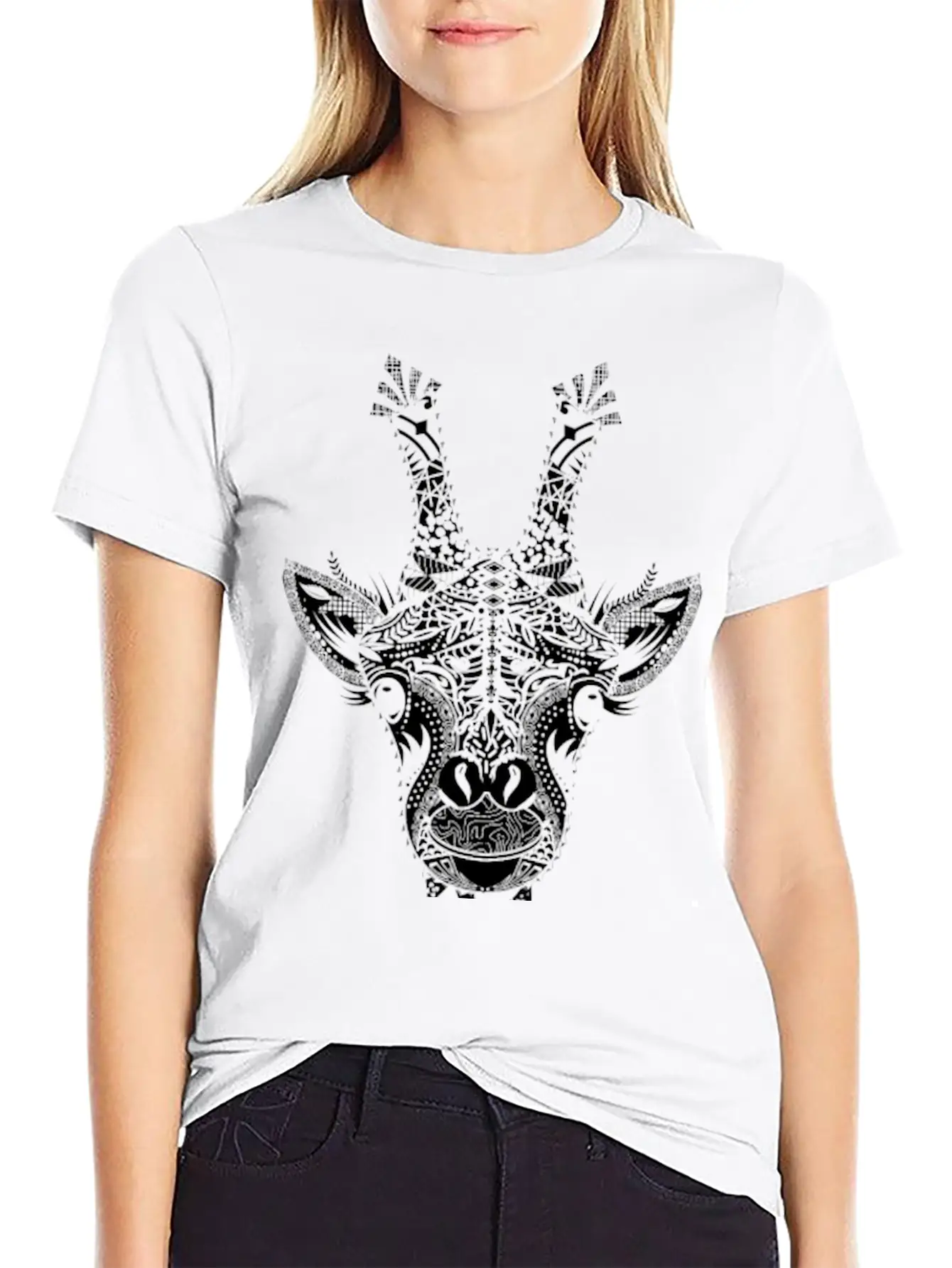 Head Of A Giraffe Stylish Everyday T-Shirt – Unisex Basic Cotton Tee