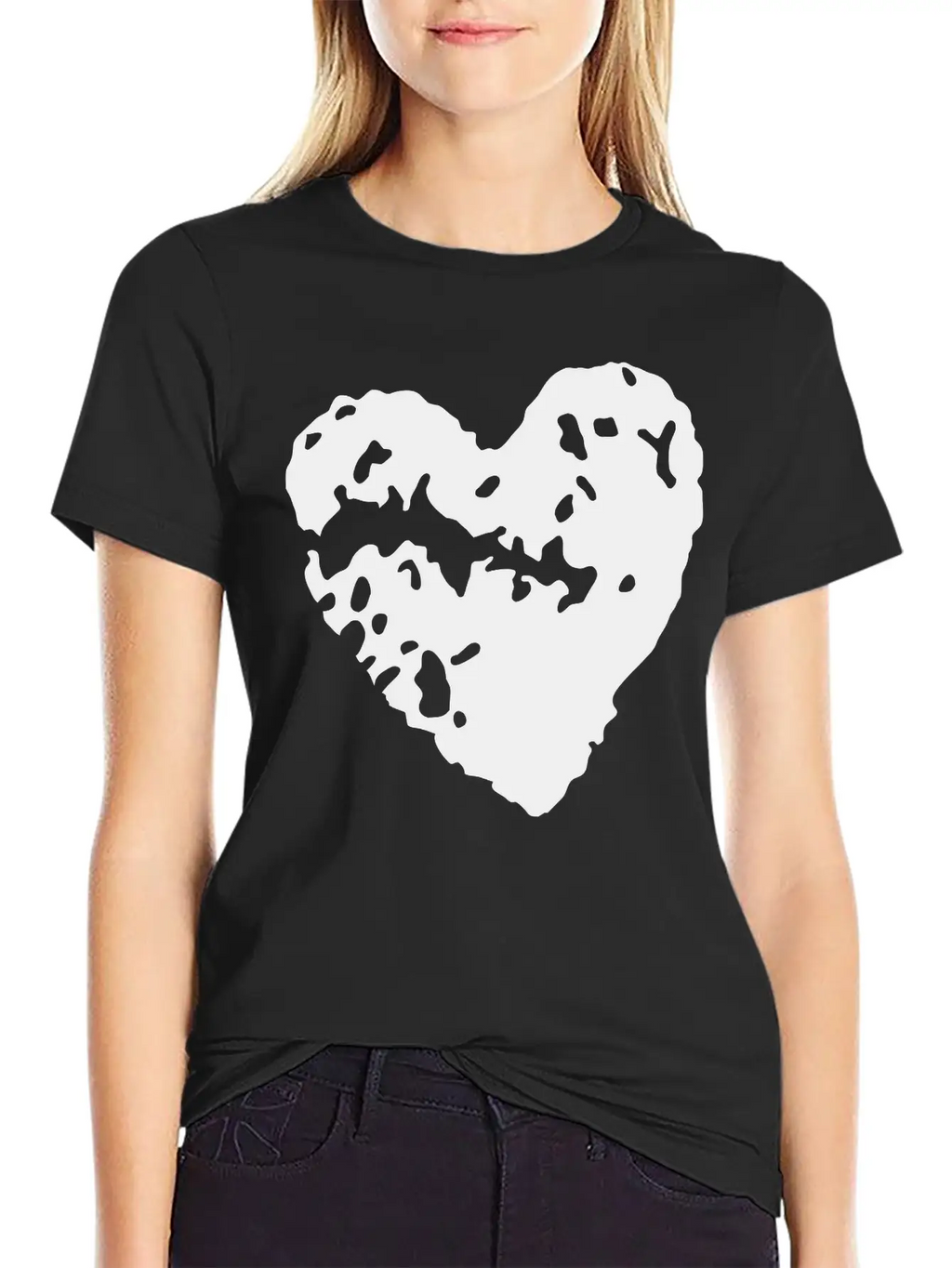 Heart Essential Cotton Tee For Daily Outfits – Unisex Style
