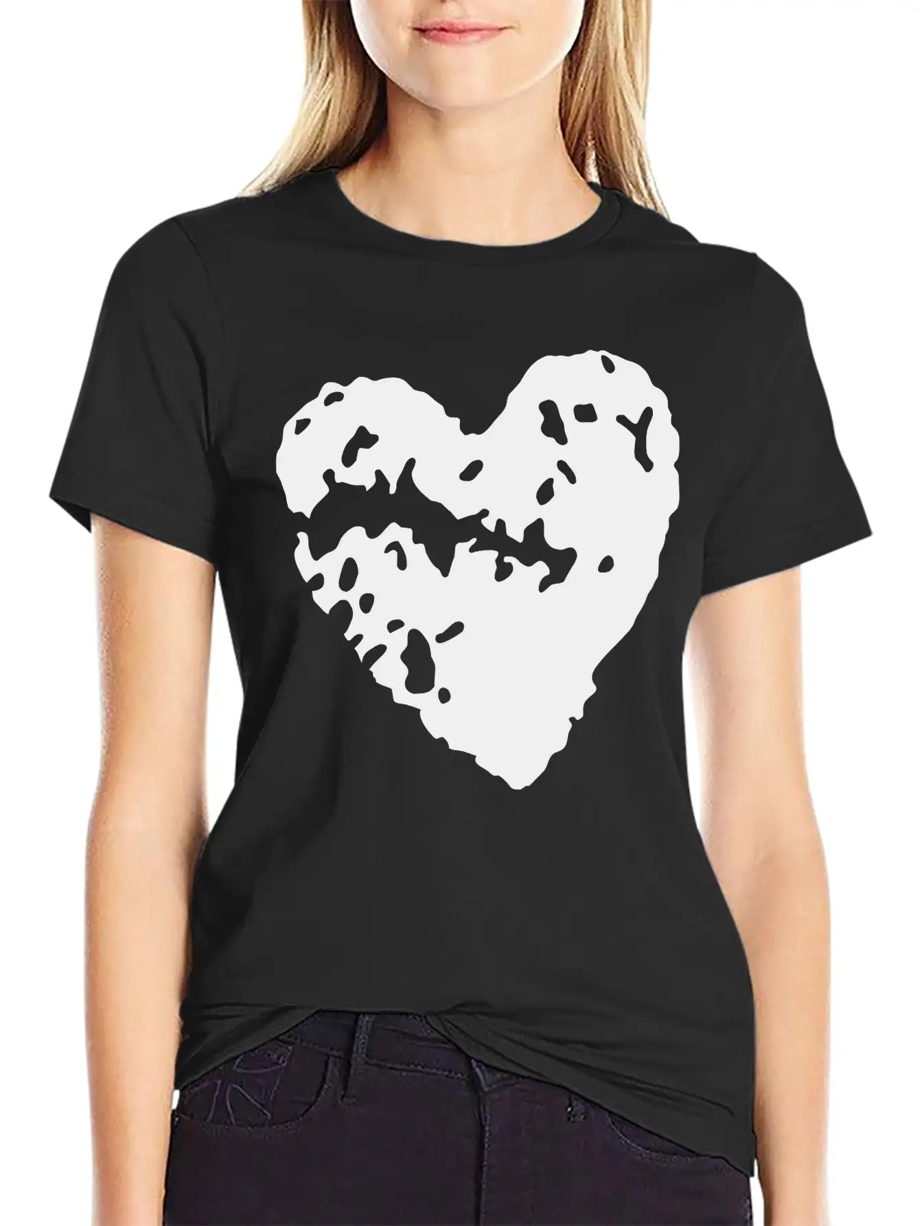 Heart Essential Cotton Tee For Daily Outfits – Unisex Style