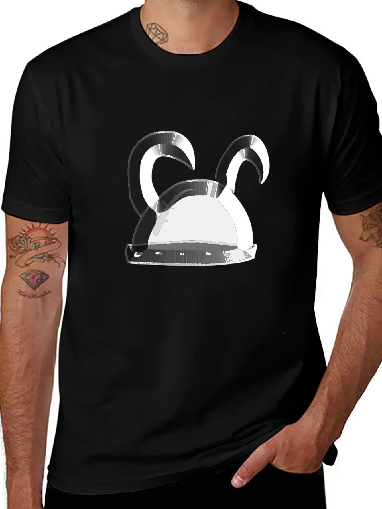 Helmet Metallic Icon Hat Knight Basic Graphic T-Shirt – Daily Comfort In Soft Cotton