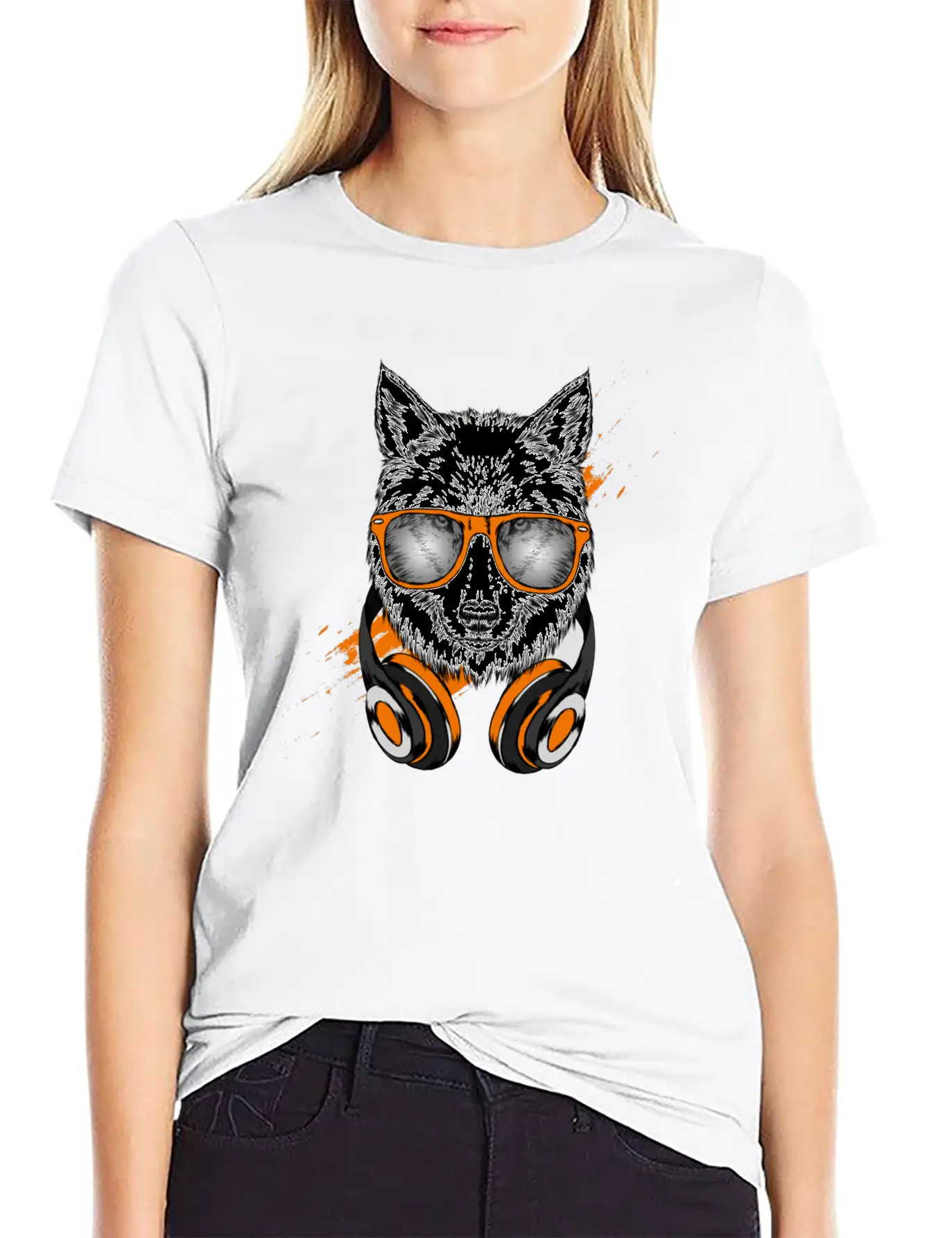 Hipster Wolf With Headphones Relaxed Everyday Tee – Lightweight And Durable Cotton