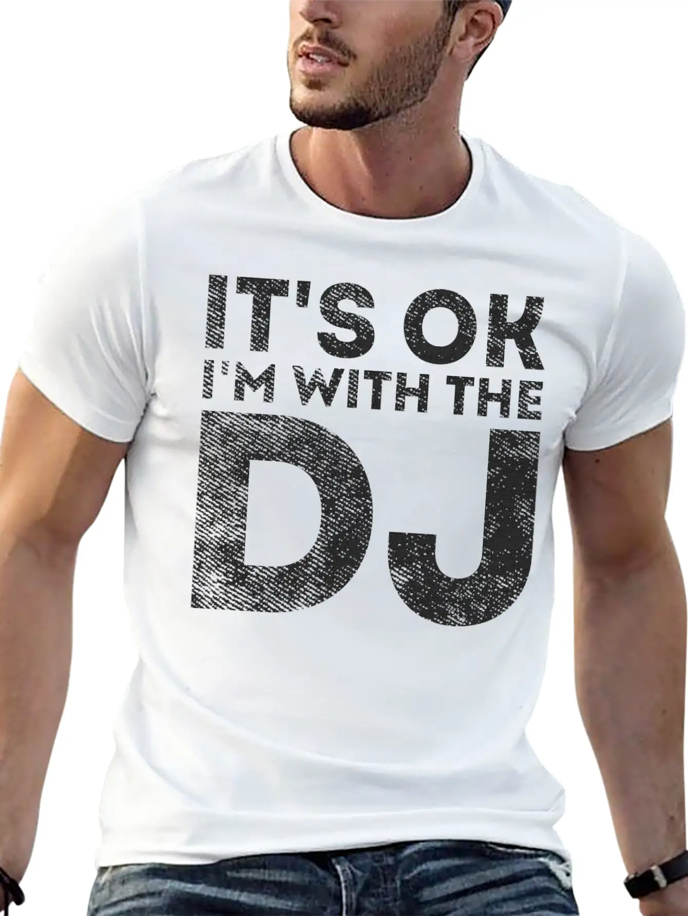 I'm With The DJ - Funny Sarcastic Dj Stylish Everyday T-Shirt – Unisex Basic Cotton Tee