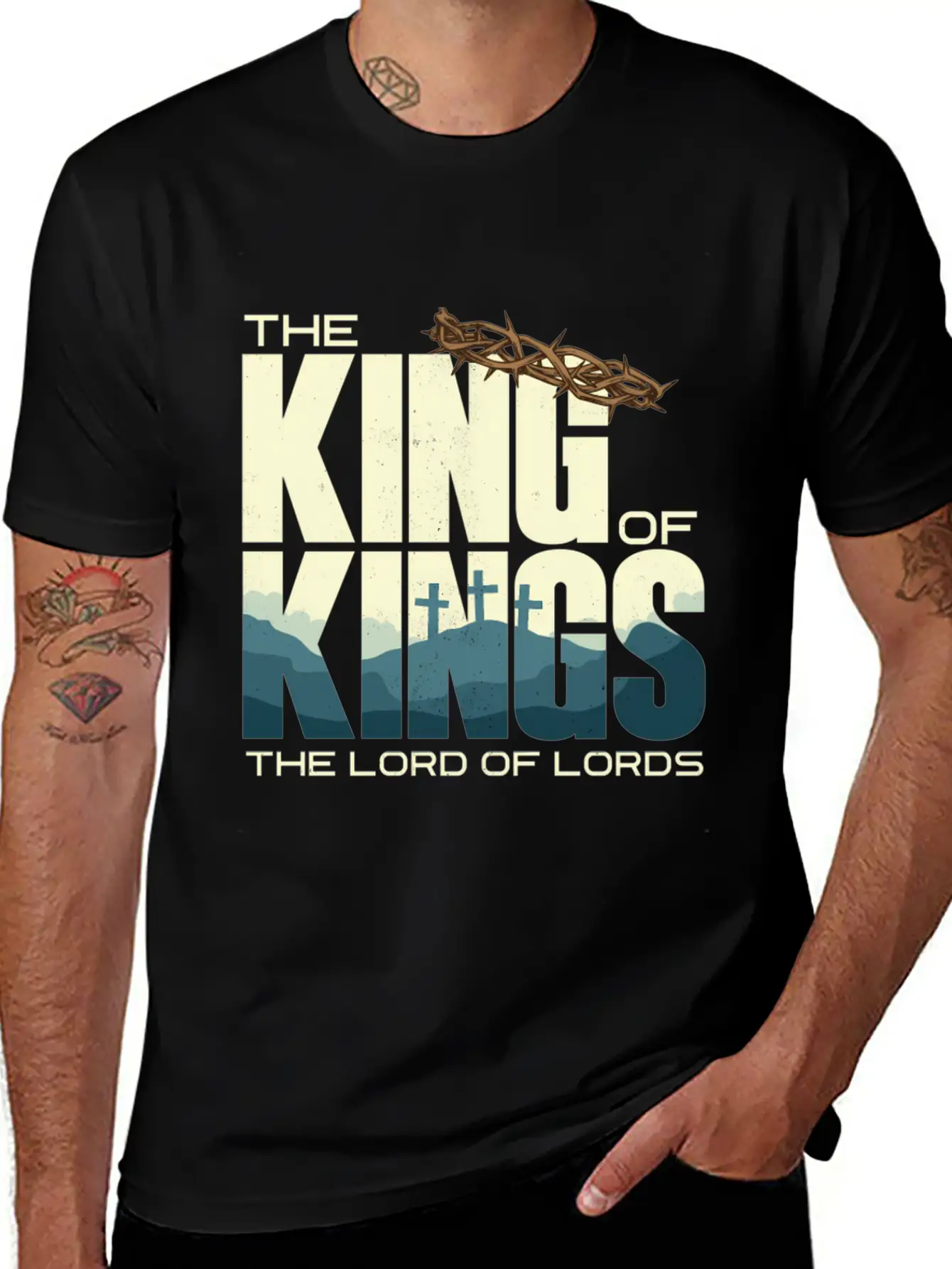 Jesus Is The King Of Kings Crucifion Cross Breathable Graphic T-Shirt – Perfect For Casual Days