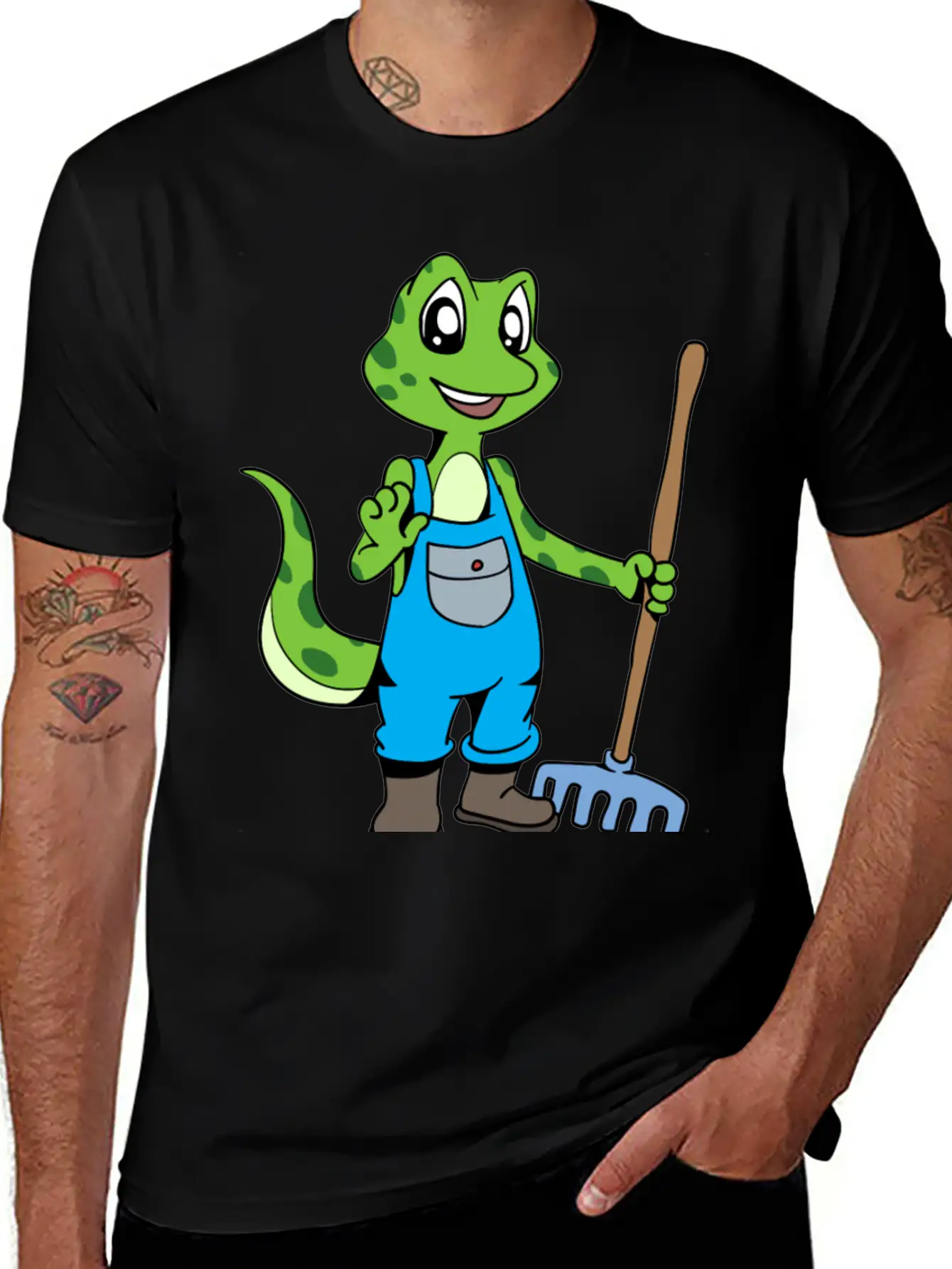 Love To Garden Gardener Gecko Timeless Short Sleeve Tee – Comfy And Minimalist Design