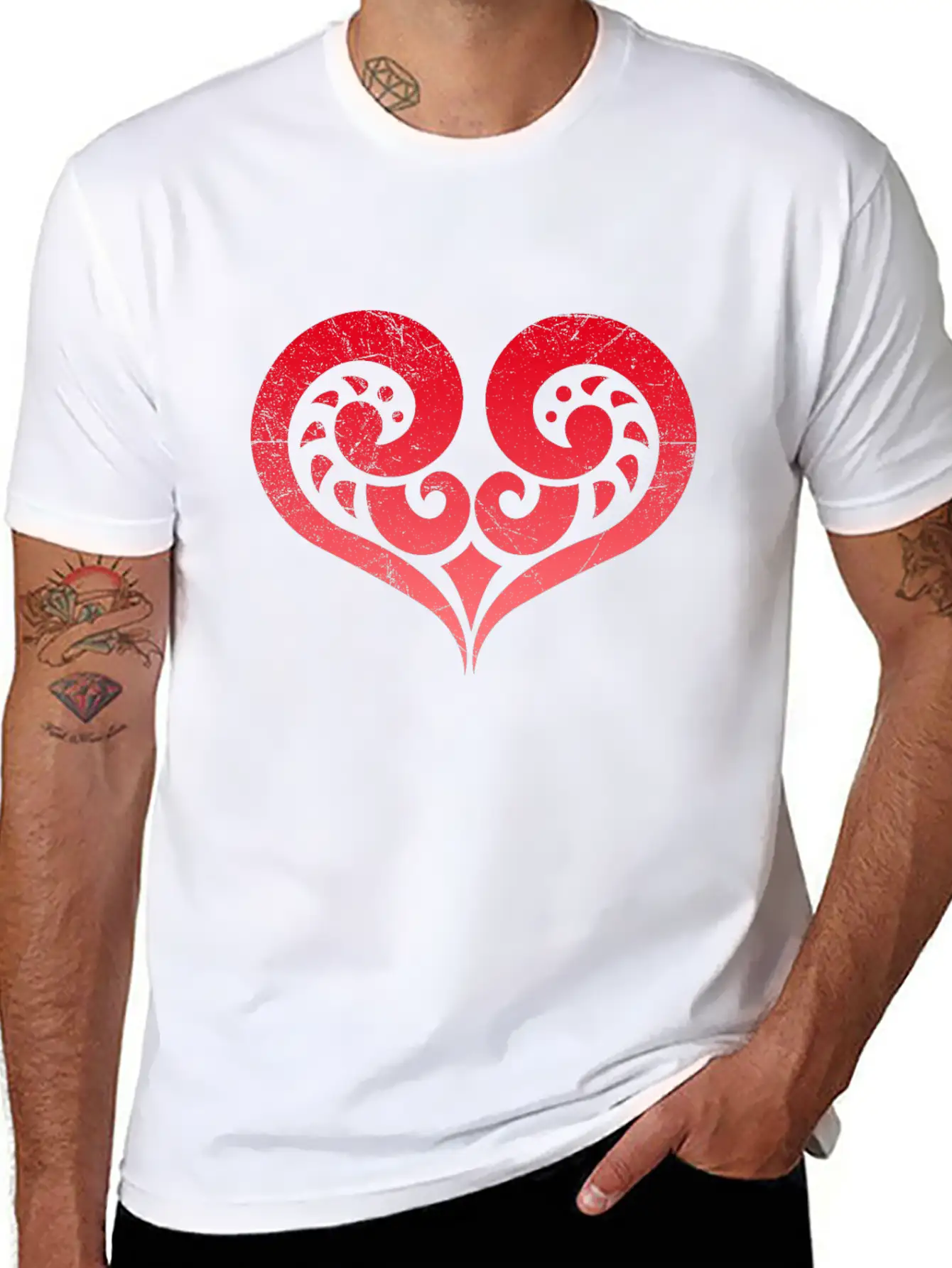Maori Koru Love Heart Tribal Tattoo Gift Idea Stylish Everyday T-Shirt – Unisex Basic Cotton Tee