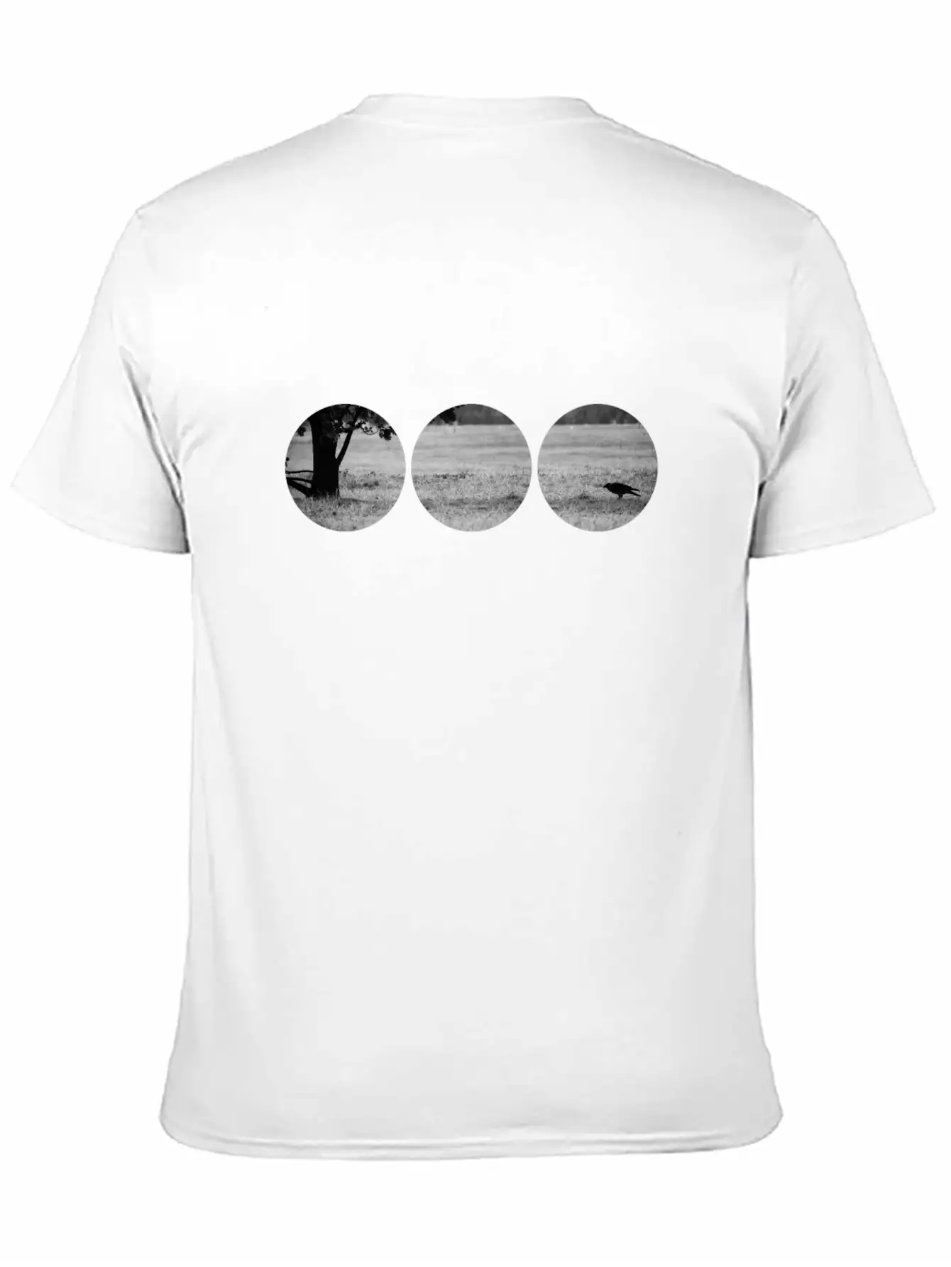 Raven On A Field In Circle Shapes Timeless Short Sleeve Tee – Comfy And Minimalist Design