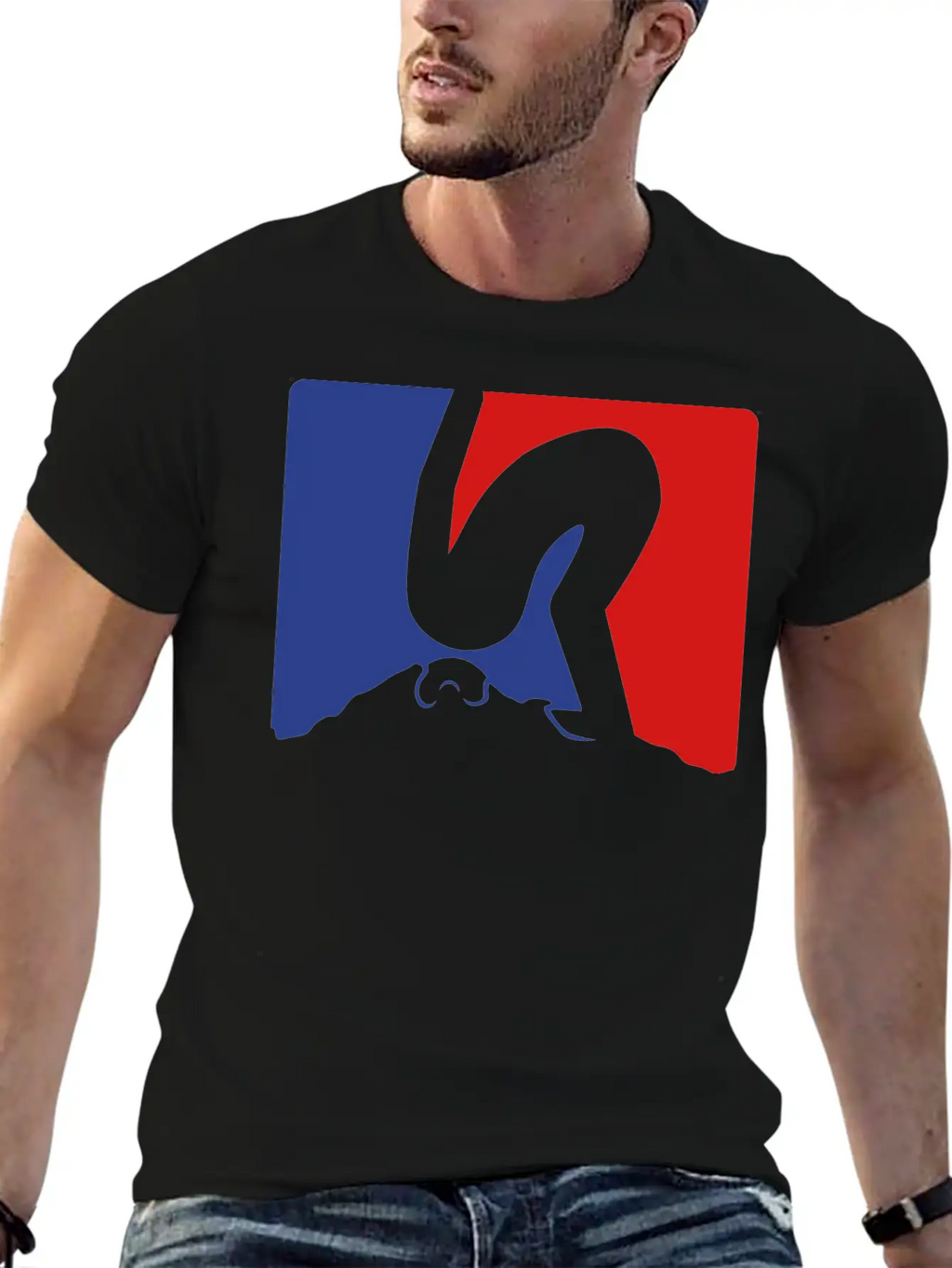 Rot Blau Design Kopf In Den Sand Stecken Nicht Auf Basic Graphic T-Shirt – Daily Comfort In Soft Cotton
